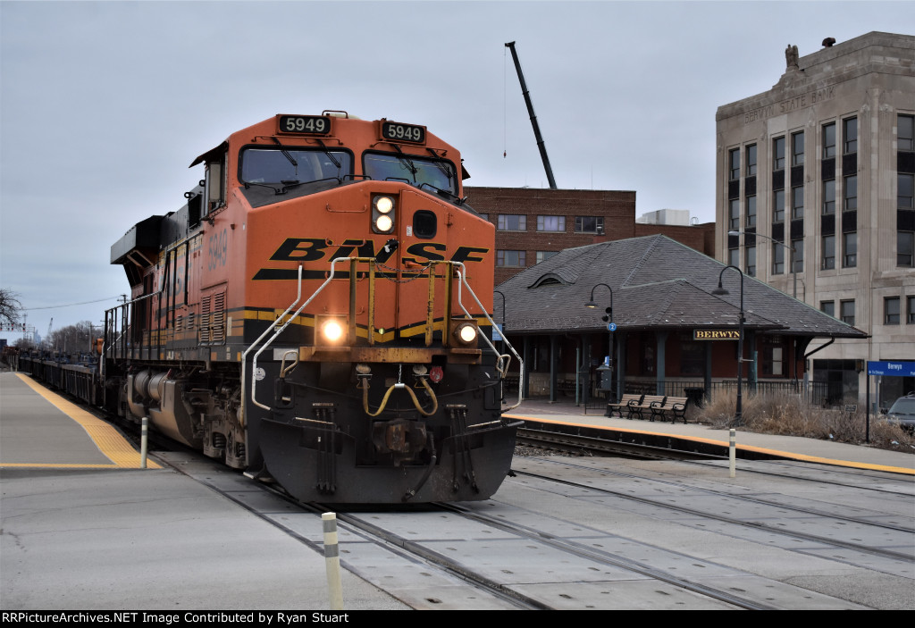 BNSF 5949